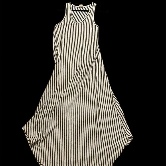 chinese dress ladies Sleeveless Black and Beige Striped Midi Dress main image 0